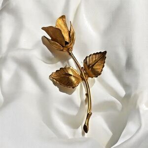 Vintage Giovanni  Rose Brooch – 2.5” Brushed Gold-Tone – Elegant Floral Pin